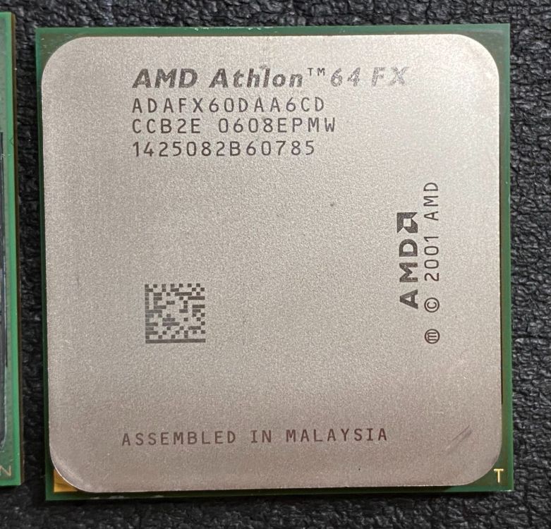 Athlon64FX-60(CCB2E).thumb.jpg.afcd6b492903742409ffc9d5673db1be.jpg