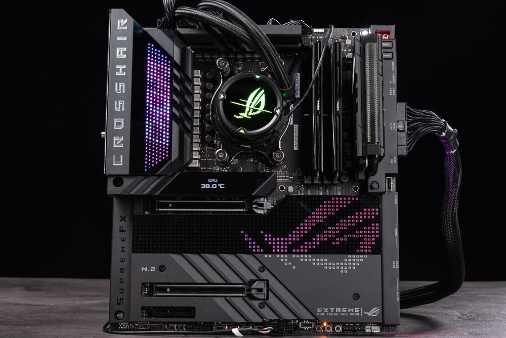 ASUS-ROG-CROSSHAIR-X670E-EXTREME-97.jpg.c28fe615fdd843061c98a14a45e15458.jpg